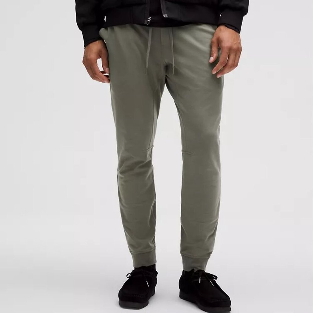 Lululemon City Sweat Jogger in Colour Grey Sage Men's Medium  29" inseam NWOT